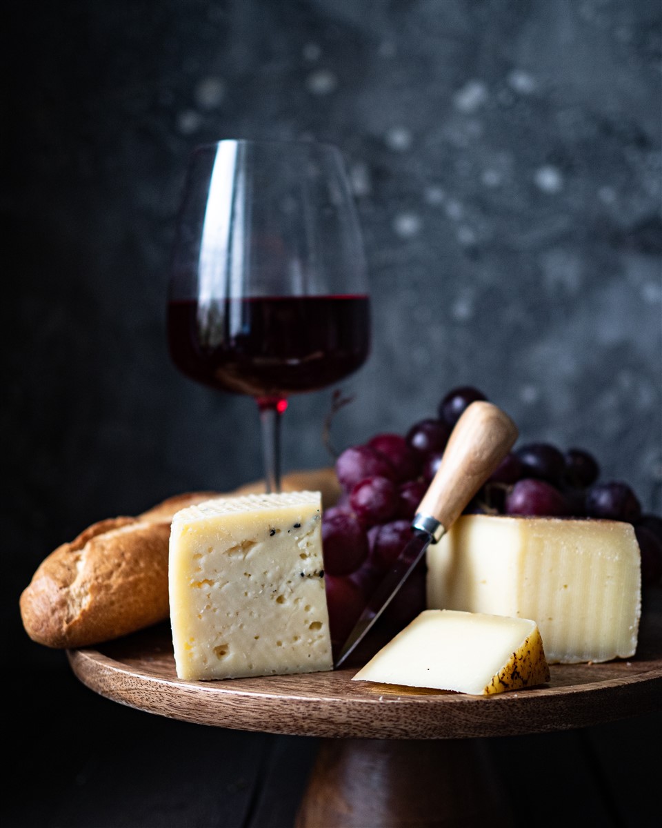 Harmonie des fromages suisses et vins locaux